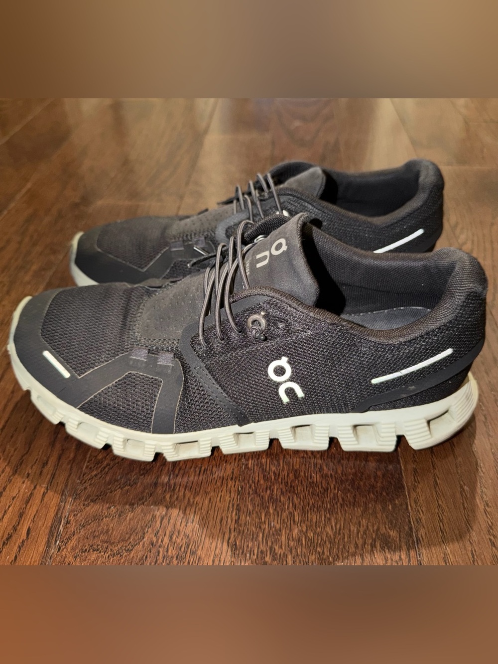 On Running Women’s Shoes